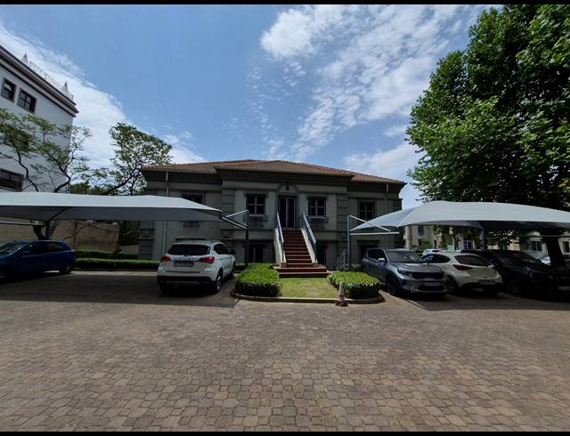 108M² OFFICE TO LET IN HYDE PARK